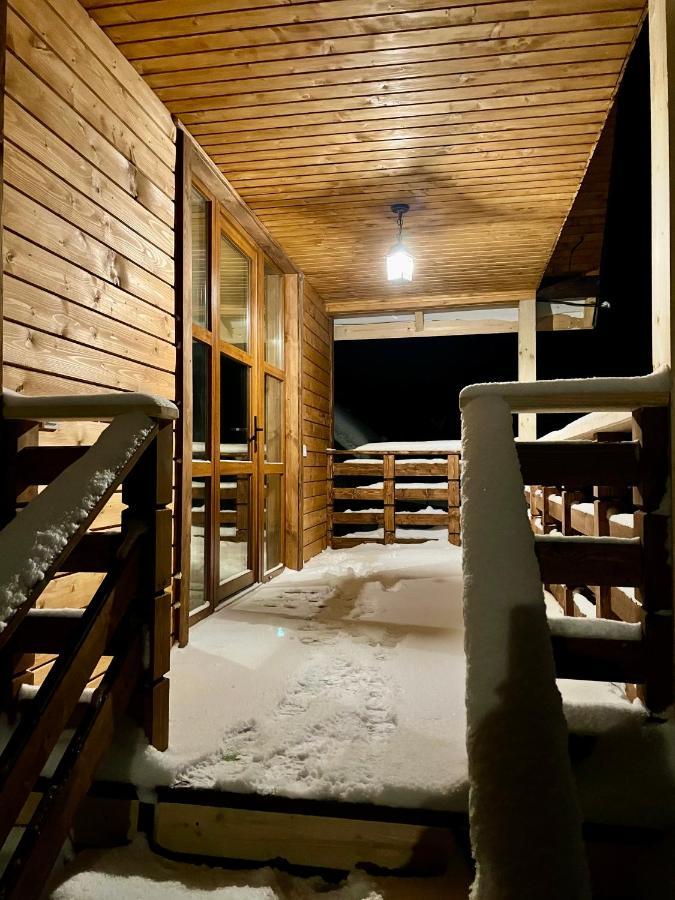 Villa Hill Hut Myta Exterior foto